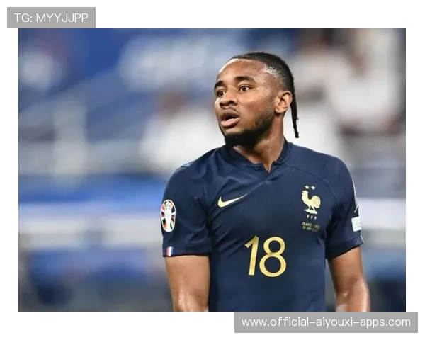 切尔西恩昆库回归节奏训练更流畅——开启全新竞技巅峰 切尔西恩昆库回归节奏训练更流畅——开启全新竞技巅峰