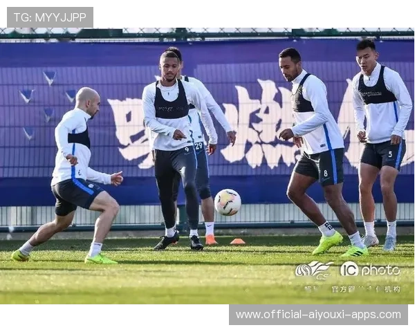 中国足球职业联赛关注球员职业生涯规划，中国足球职业化20年词典