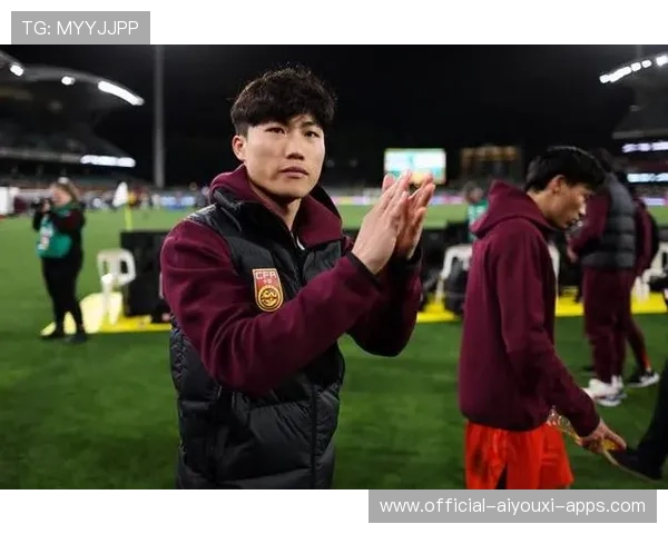 国脚回归助力球队稳定，国足启程回国