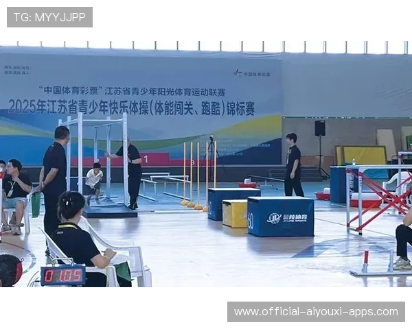 体育新闻中心记录运动器材品牌成长的宣传路线图，体育器材创新产品